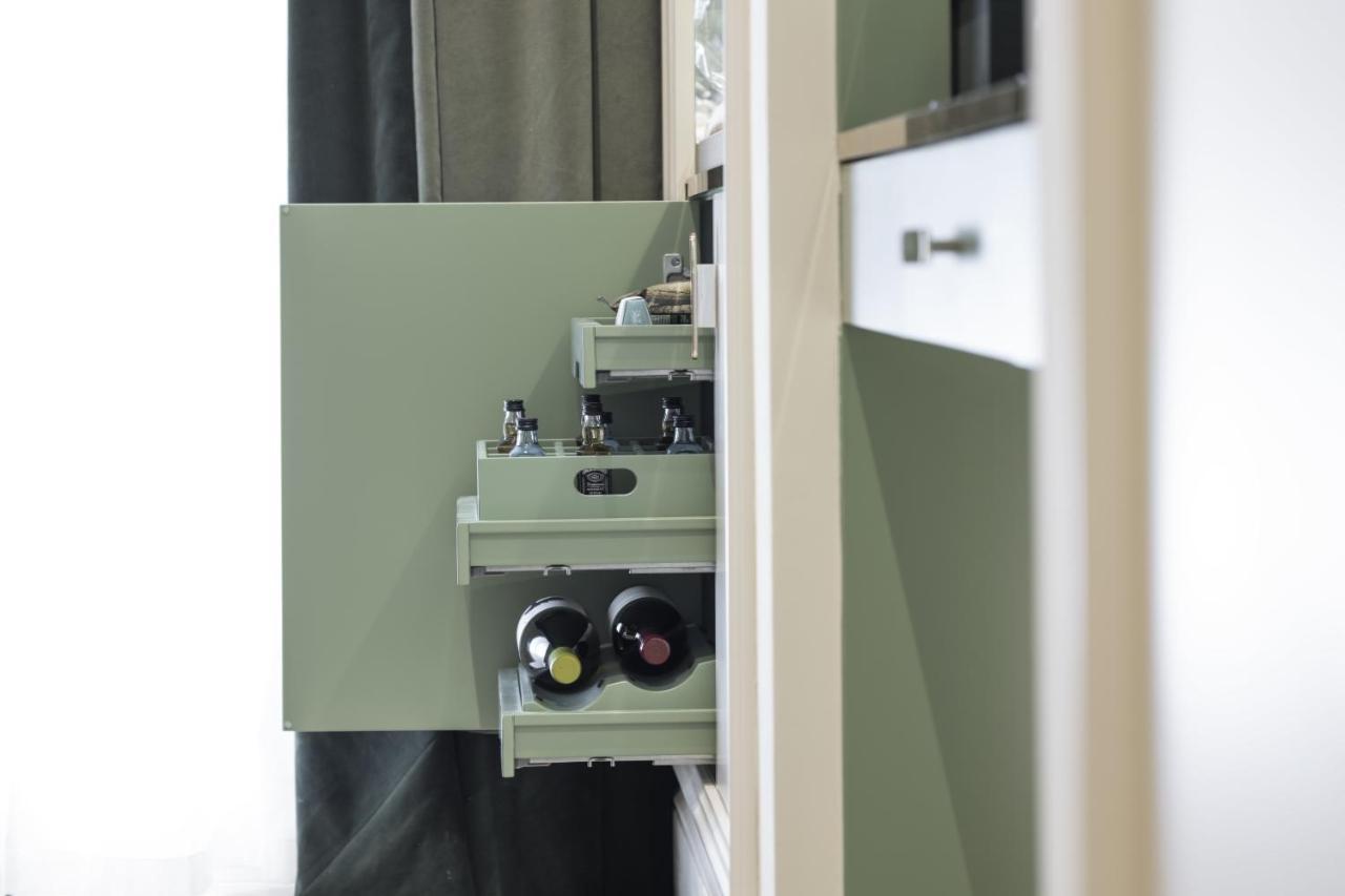 Hotel La Gemma Floransa Dış mekan fotoğraf A wine rack